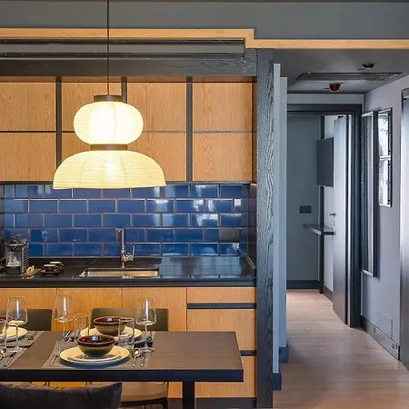 3 Pines Design Living *