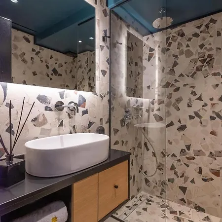 3 Pines Design Living * Ηράκλειο Κρήτης